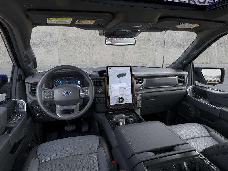 2025 Ford F-150 Lightning Lariat photo 8