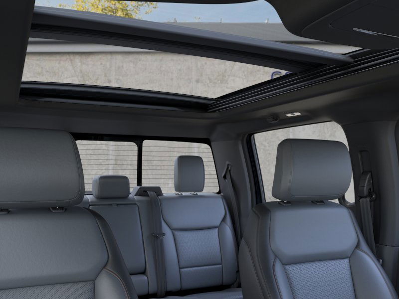 2025 Ford F-150 Lightning Lariat photo 21