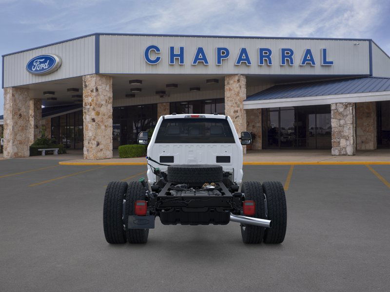 2025 Ford F-600 photo 5