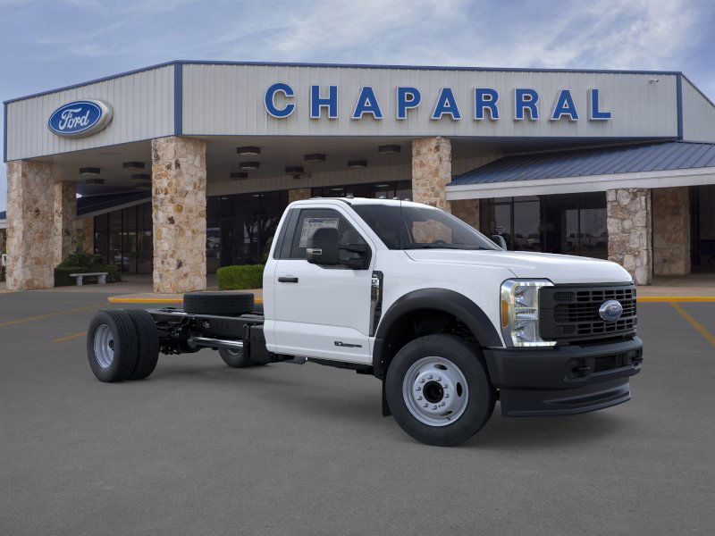 2025 Ford F-600 photo 7