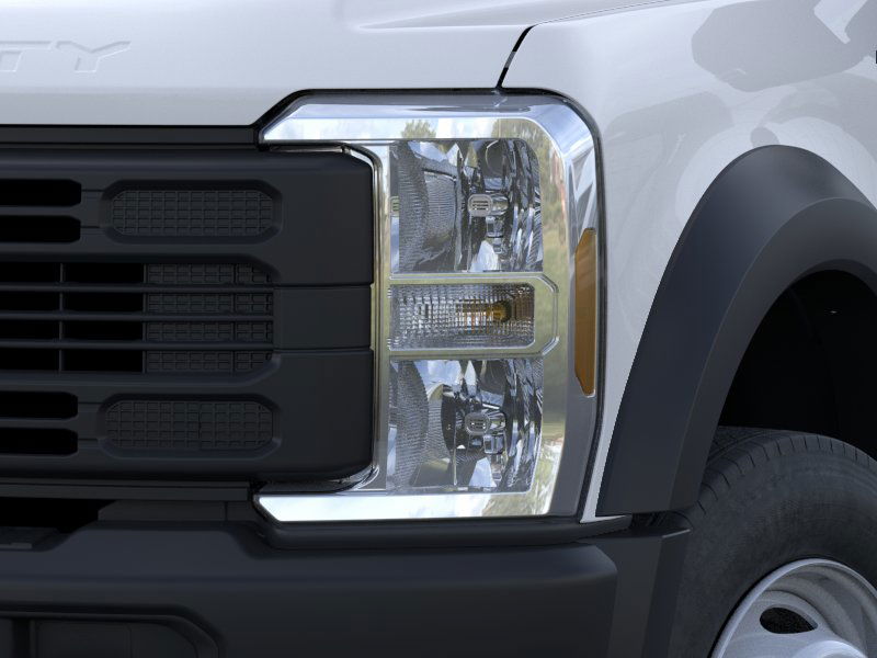2025 Ford F-600 photo 18