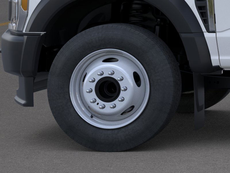 2025 Ford F-600 photo 19