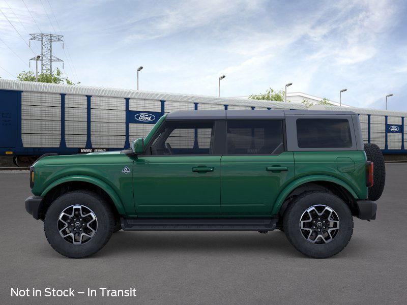 2025 Ford Bronco Outer Banks photo 3