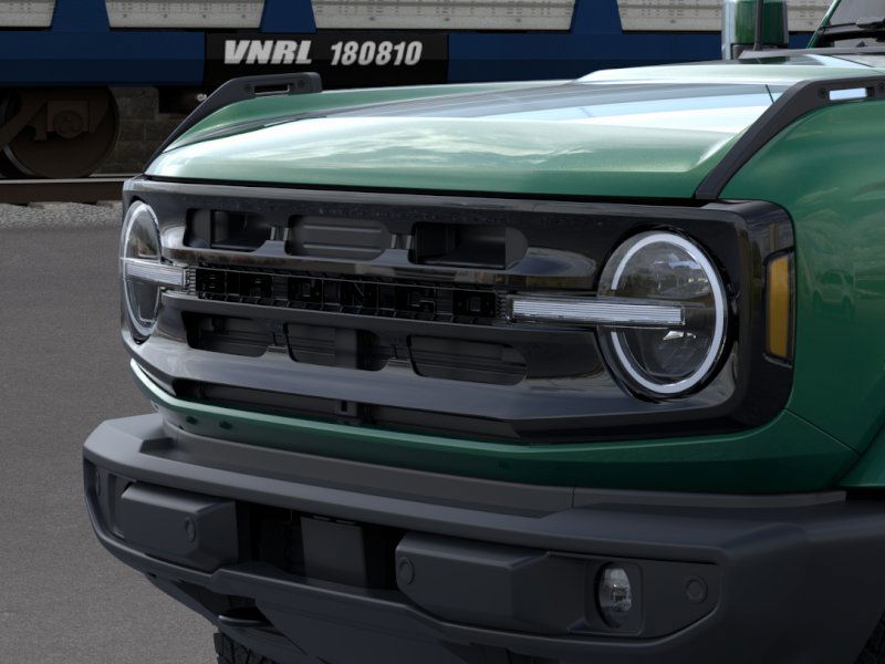 2025 Ford Bronco Outer Banks photo 16