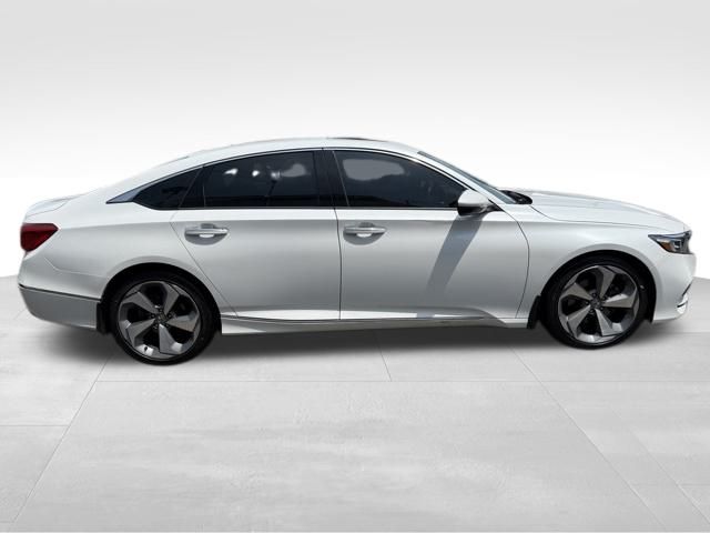 2018 Honda Accord Touring 2.0T photo 4