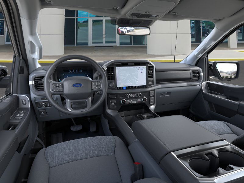 2025 Ford F-150 XLT photo 8