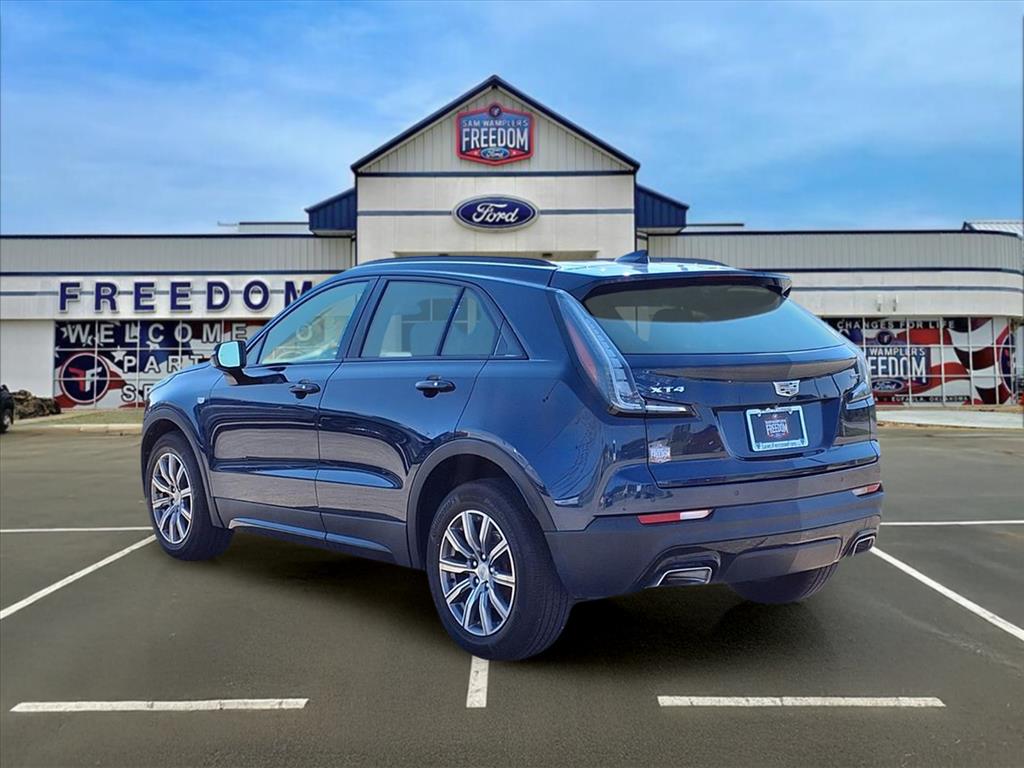 2021 Cadillac XT4 Sport photo 2