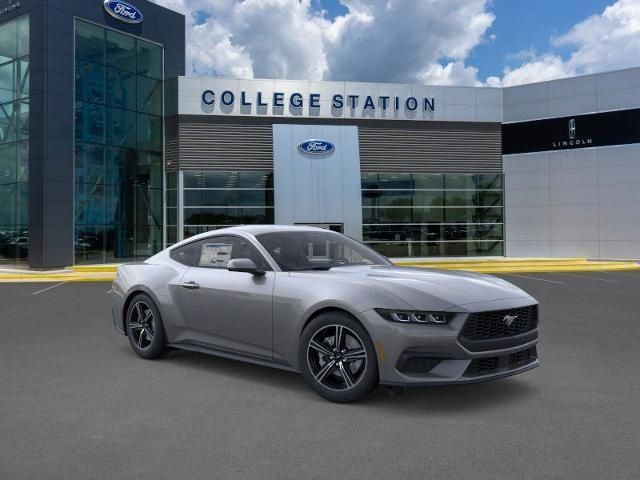 2025 Ford Mustang photo 7