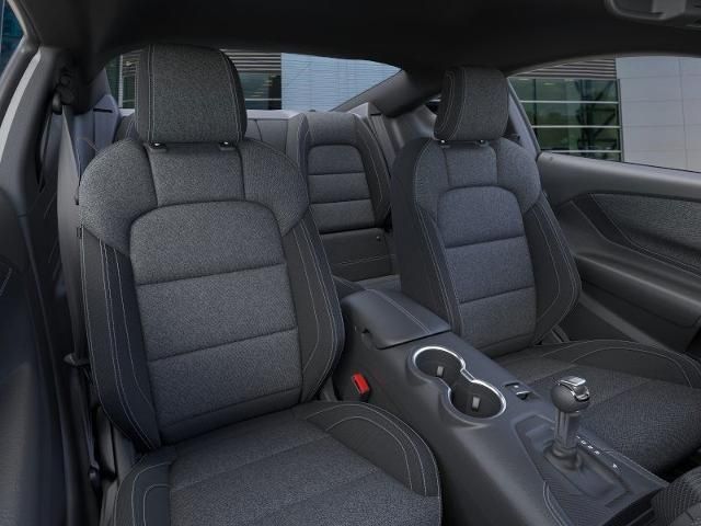 2025 Ford Mustang photo 3