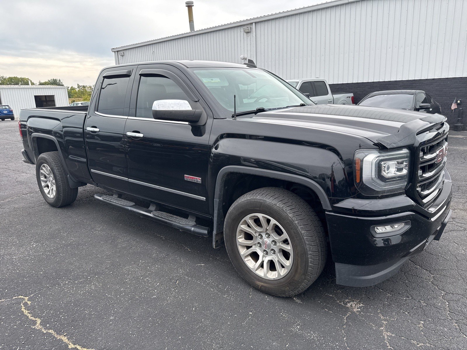 2016 Gmc Sierra SLT photo 2