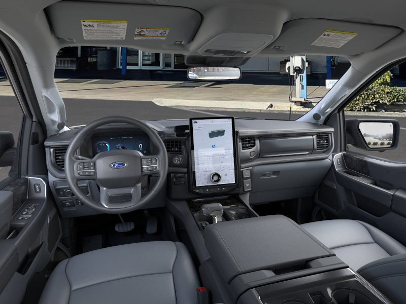 2025 Ford F-150 Lightning photo 9