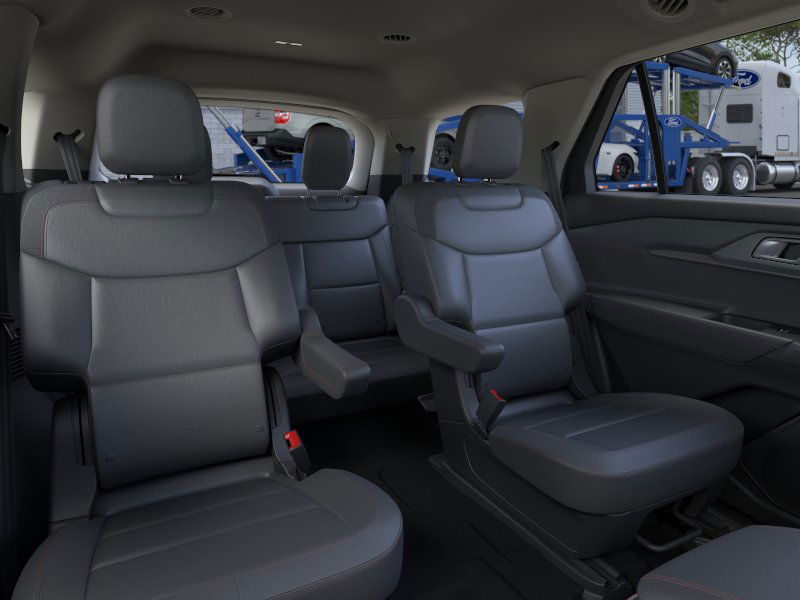 2025 Ford Explorer photo 3