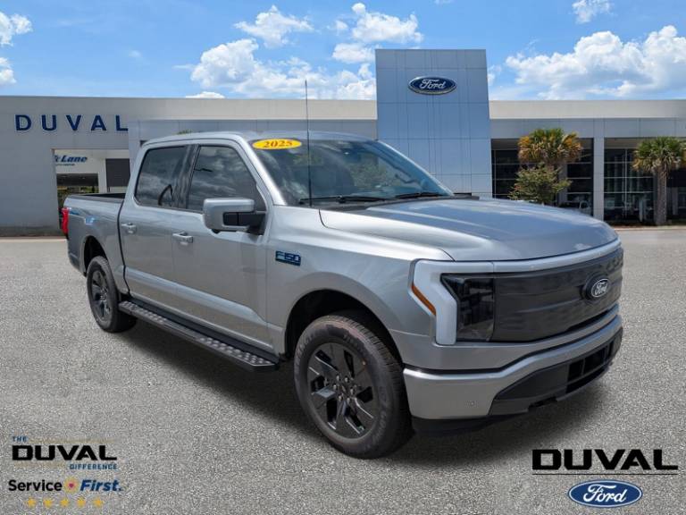 2025 Ford F-150 Lightning LARIAT
