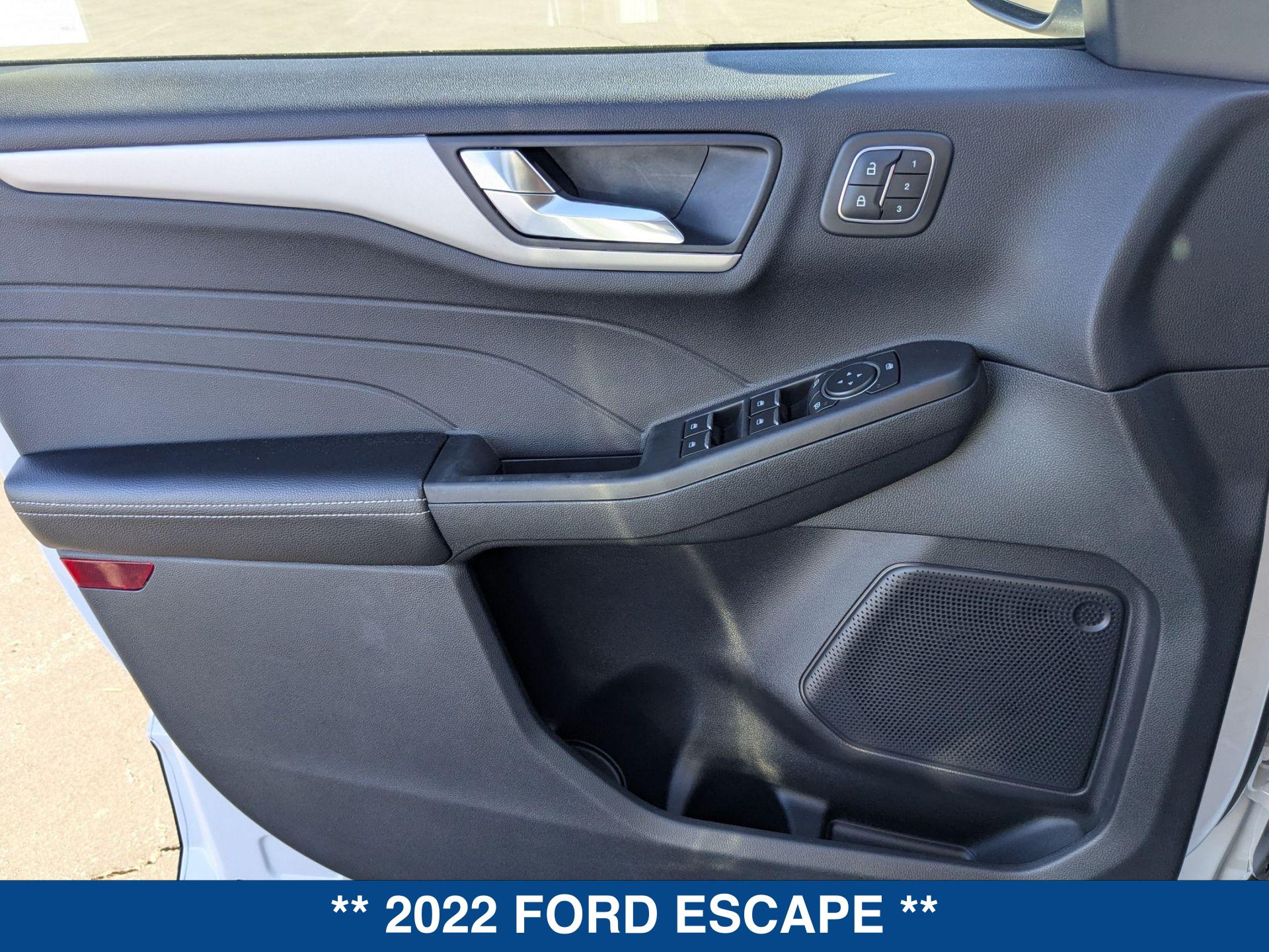 2022 Ford Escape SEL Plug-In Hybrid photo 10