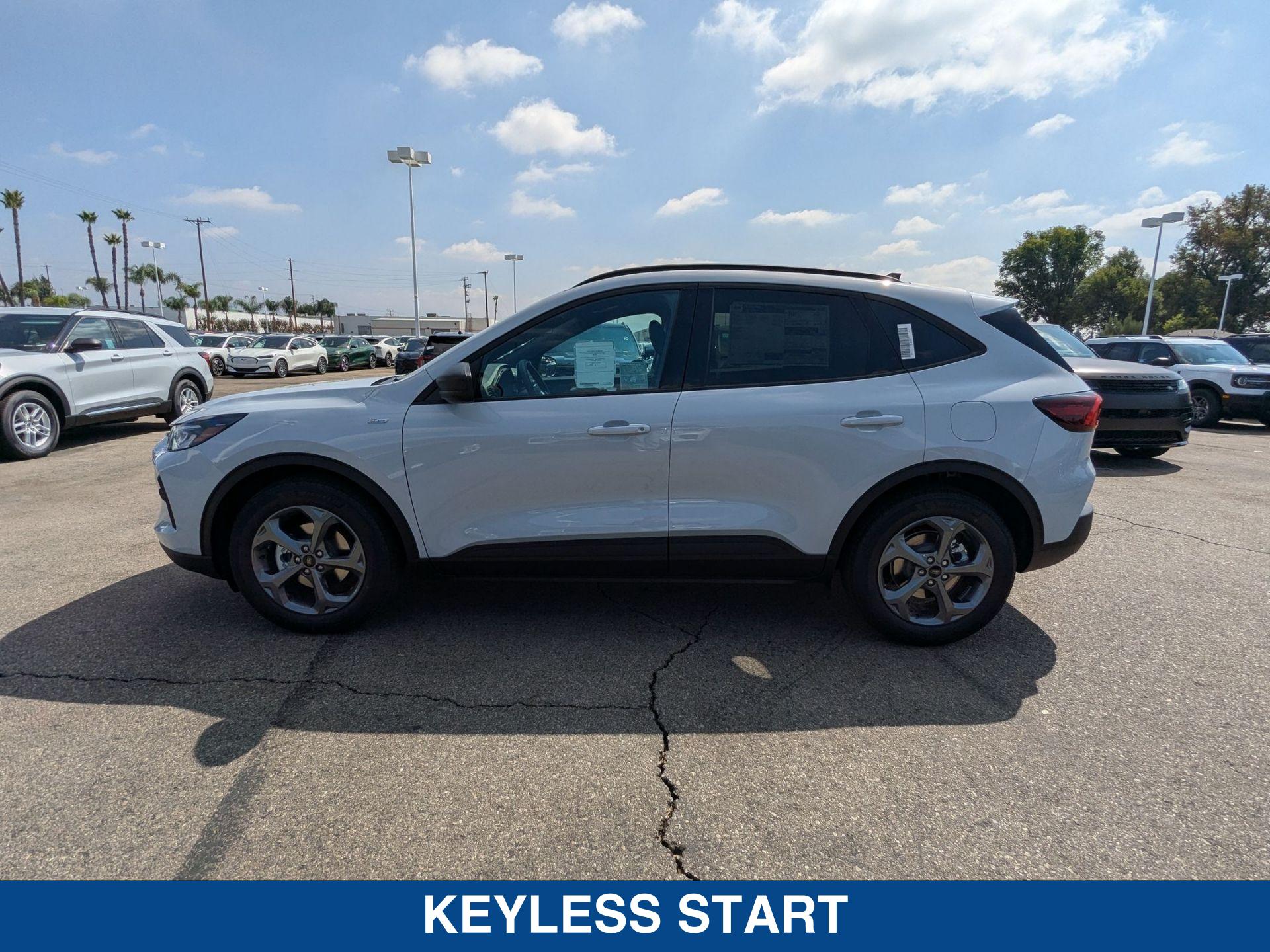 2025 Ford Escape ST-Line photo 5