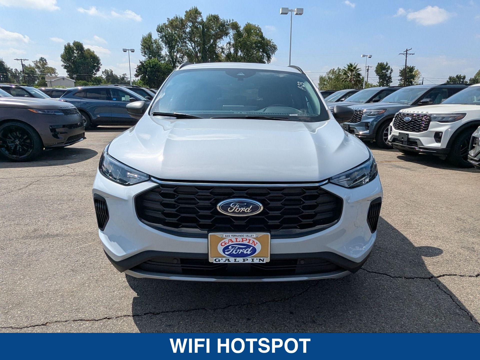 2025 Ford Escape ST-Line photo 11