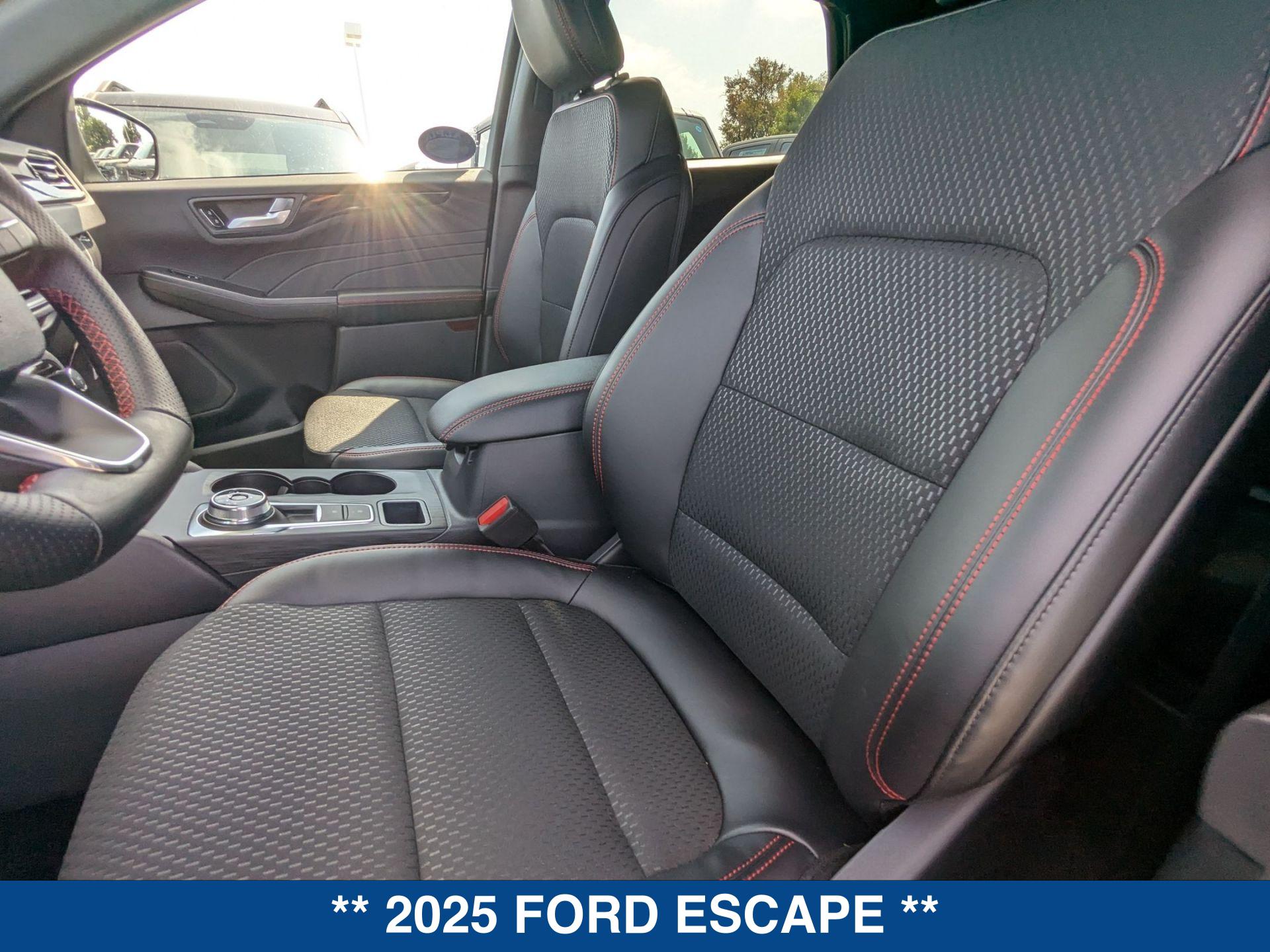 2025 Ford Escape ST-Line photo 14