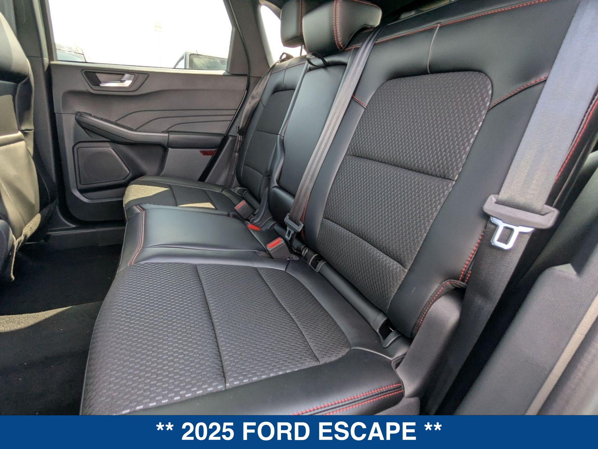 2025 Ford Escape ST-Line photo 18