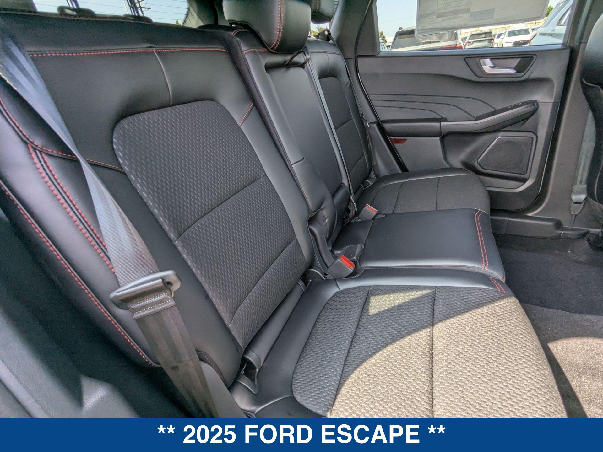 2025 Ford Escape ST-Line photo 19