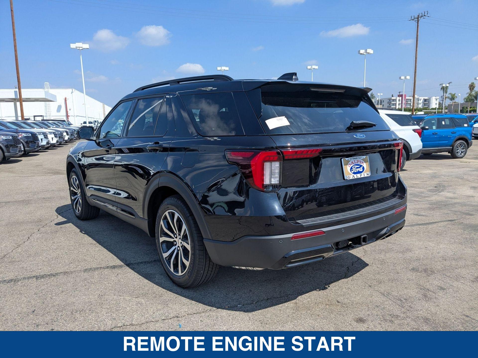 2025 Ford Explorer ST ST-Line photo 6