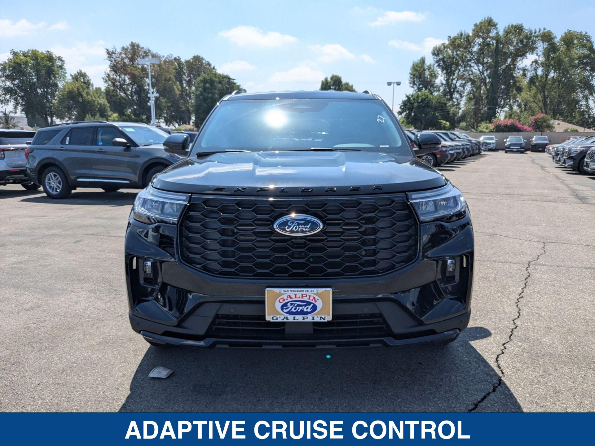 2025 Ford Explorer ST ST-Line photo 11