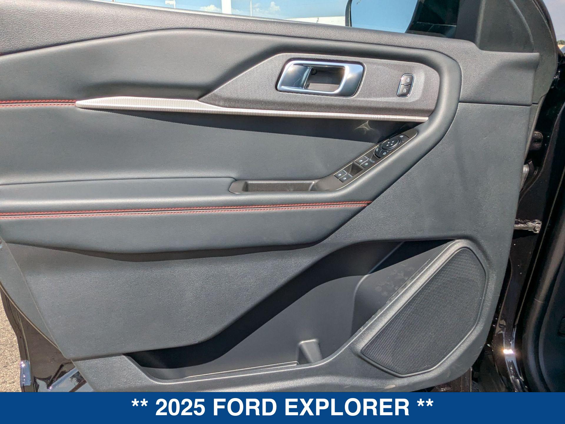 2025 Ford Explorer ST ST-Line photo 13