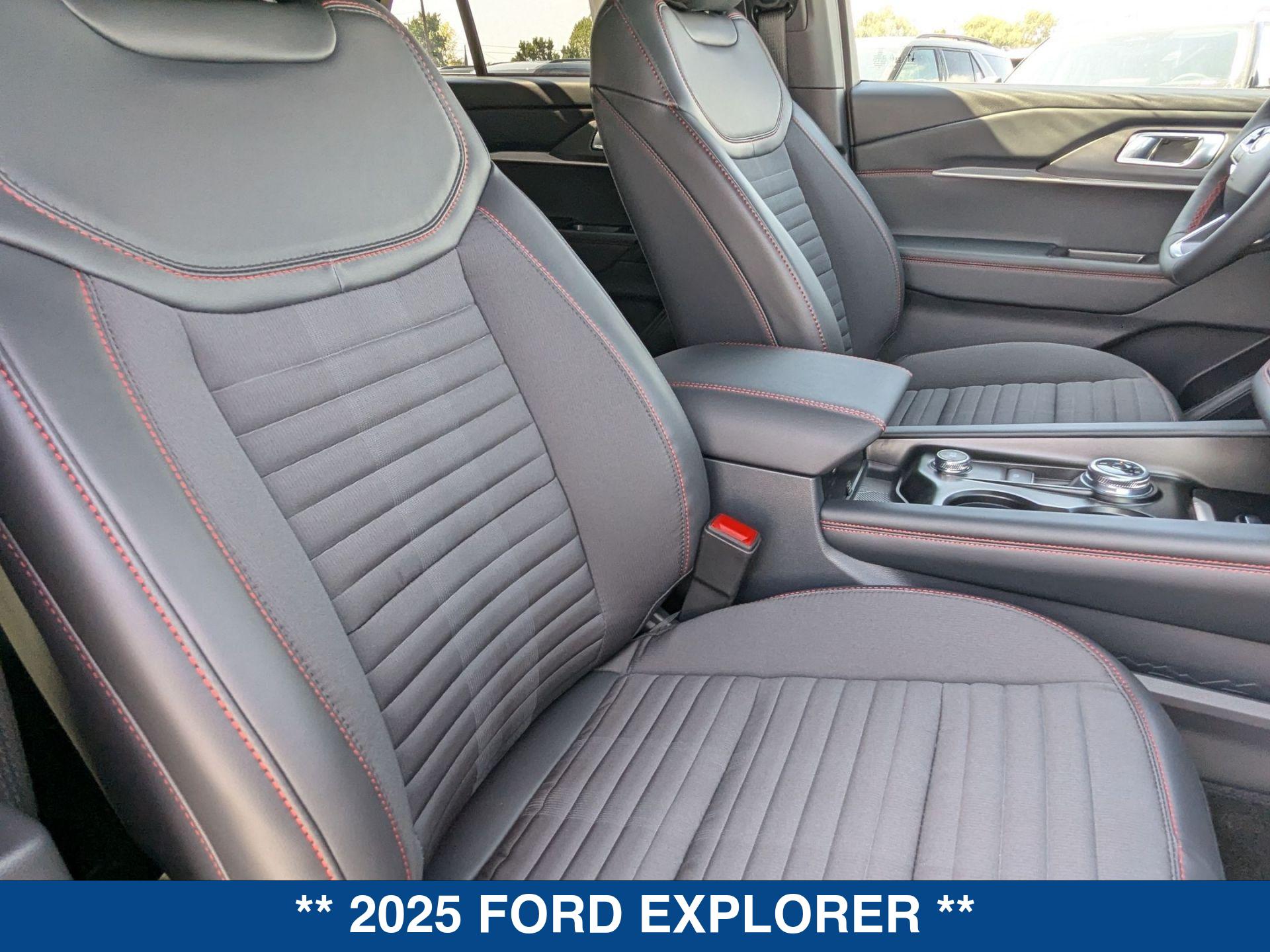 2025 Ford Explorer ST ST-Line photo 24