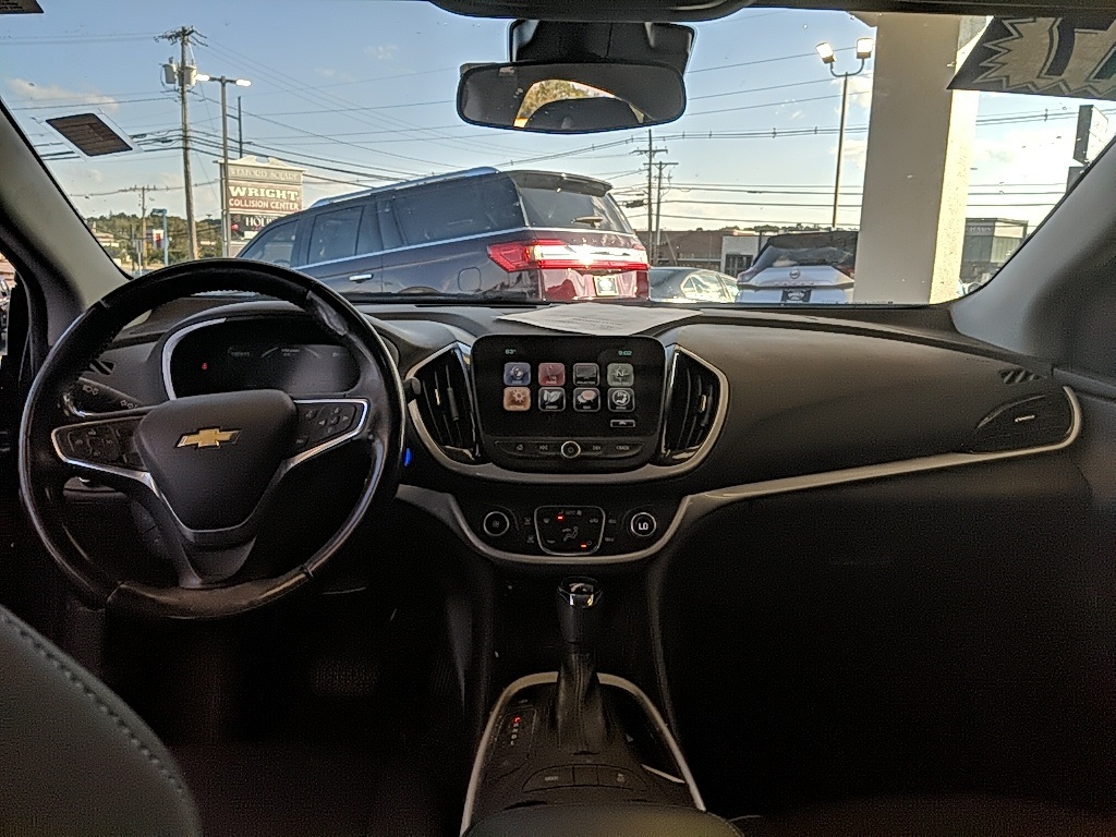 2017 Chevrolet Volt LT photo 11