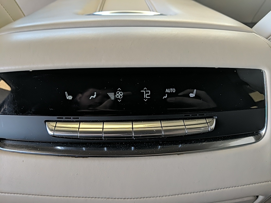 2022 Cadillac Escalade Premium Luxury Platinum photo 12