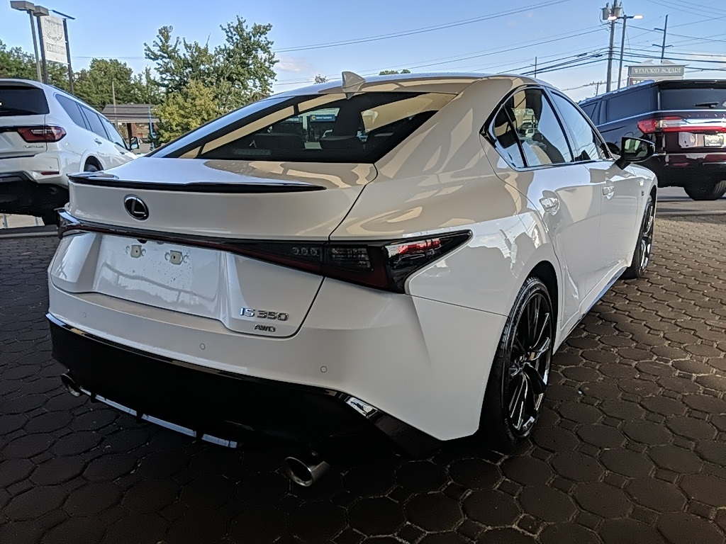 2025 Lexus IS 350 F SPORT photo 5