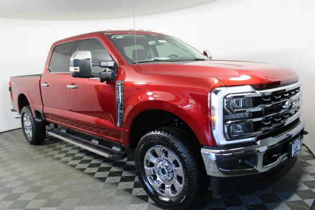 2026 Ford F-350 Lariat photo 2