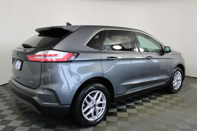 2023 Ford Edge SEL photo 3