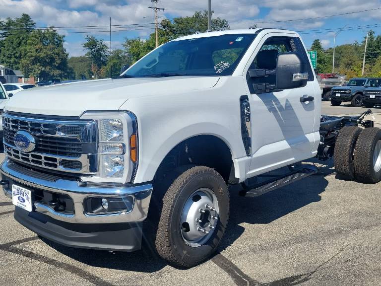 2026 Ford Super Duty F-350 DRW XL