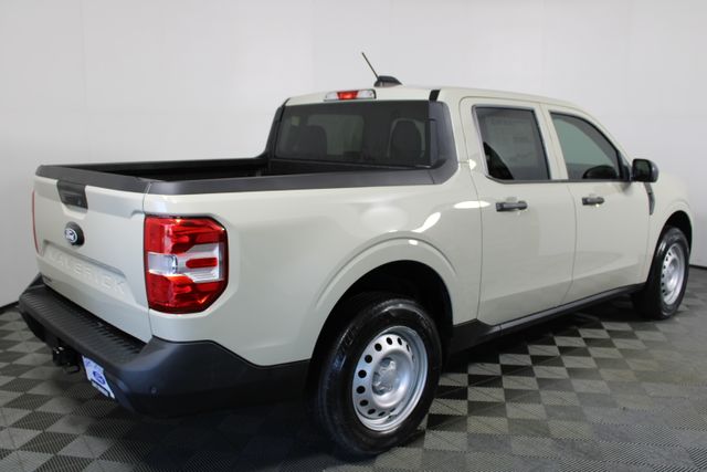 2025 Ford Maverick XL photo 2