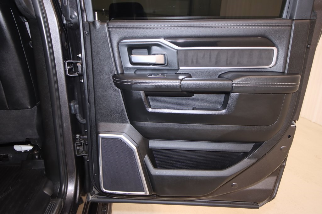 2020 Ram 3500 Laramie photo 18