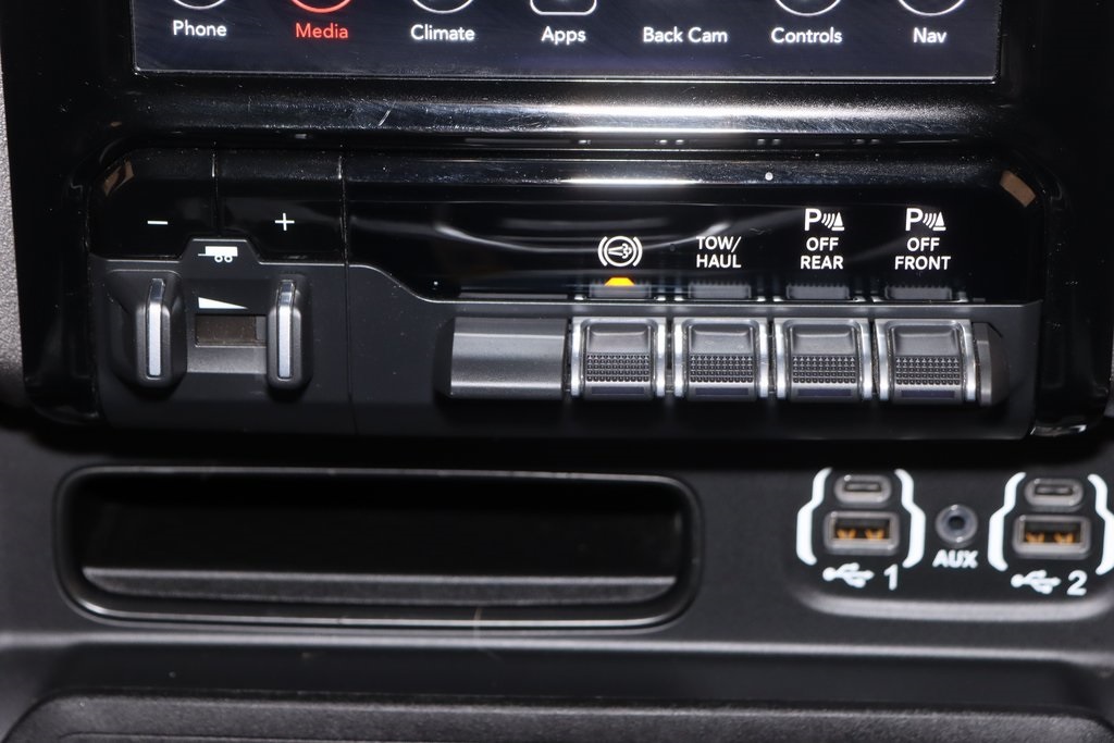 2020 Ram 3500 Laramie photo 31