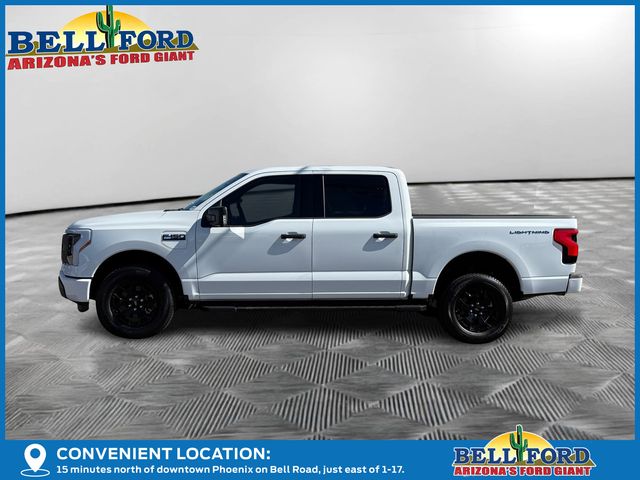 2025 Ford F-150 Lightning XLT photo 3