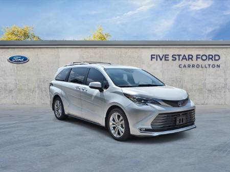 2024 Toyota Sienna Platinum