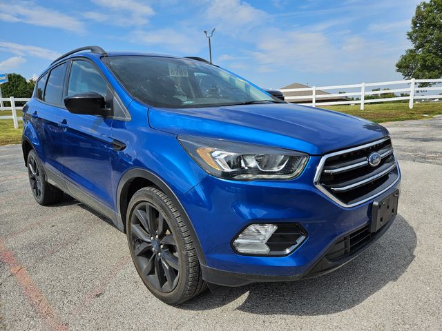 Used 2019 Ford Escape SE with VIN 1FMCU0GD8KUA52610 for sale in Kansas City