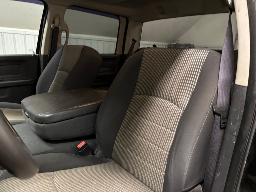 2012 Ram 2500 ST photo 12