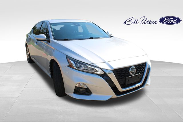 2019 Nissan Altima 2.5 SV photo 3