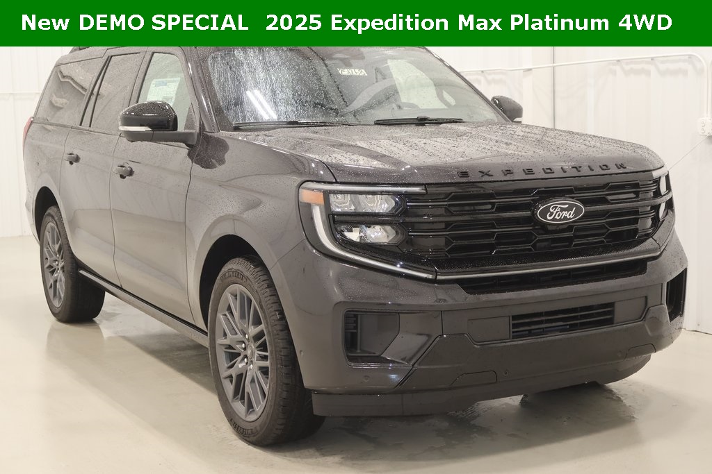 2025 Ford Expedition MAX Platinum photo 2