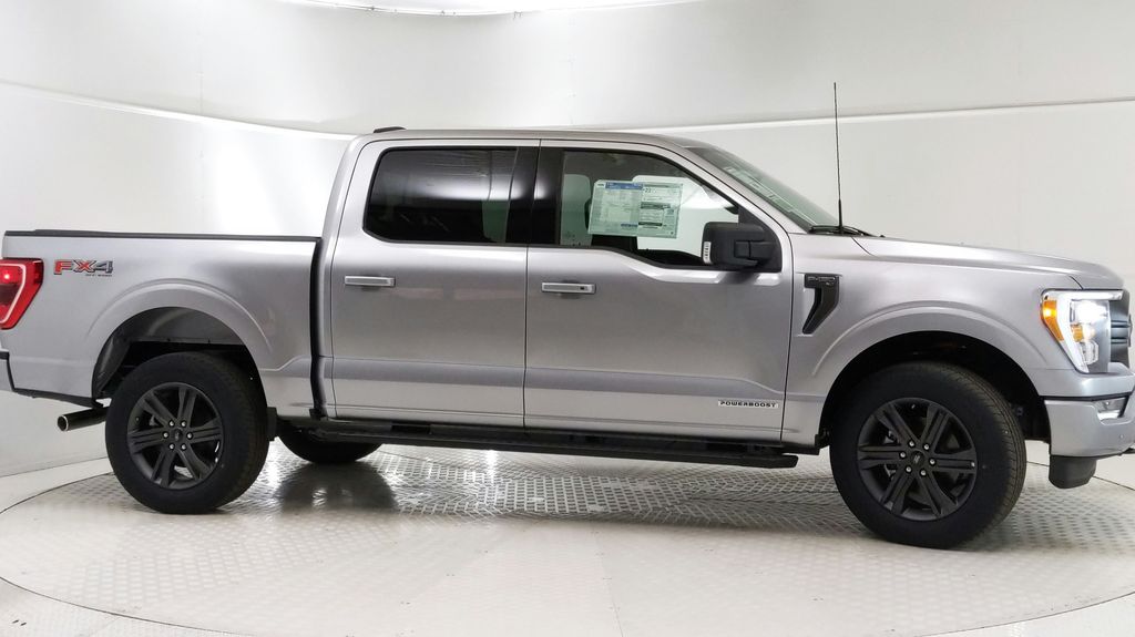 2023 Ford F-150 XLT photo 2