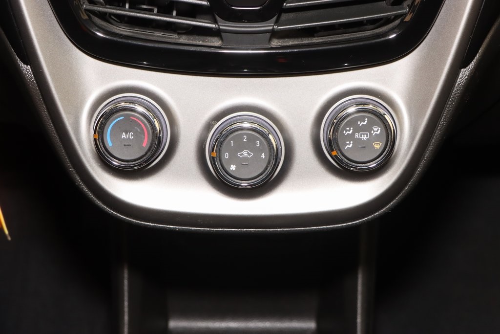 2020 Chevrolet Spark 1LT LT photo 24