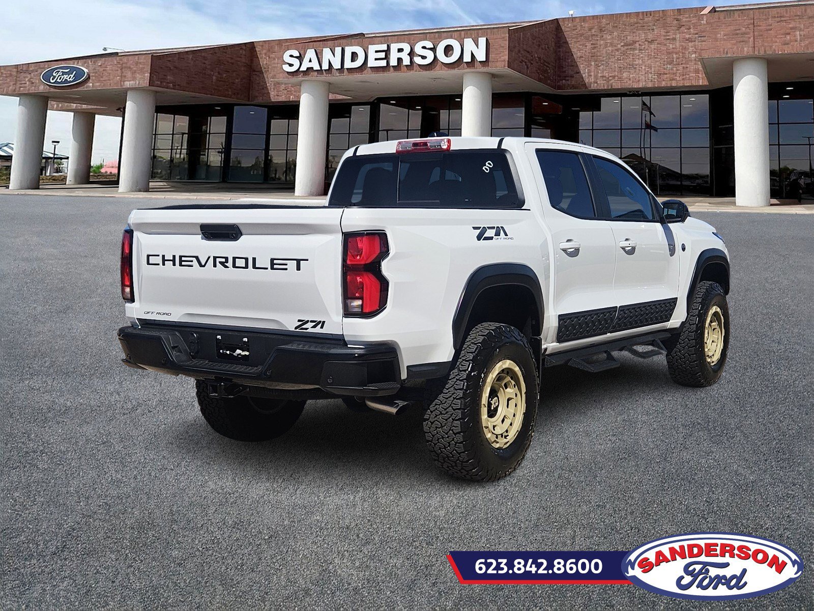 2024 Chevrolet Colorado Z71 photo 3