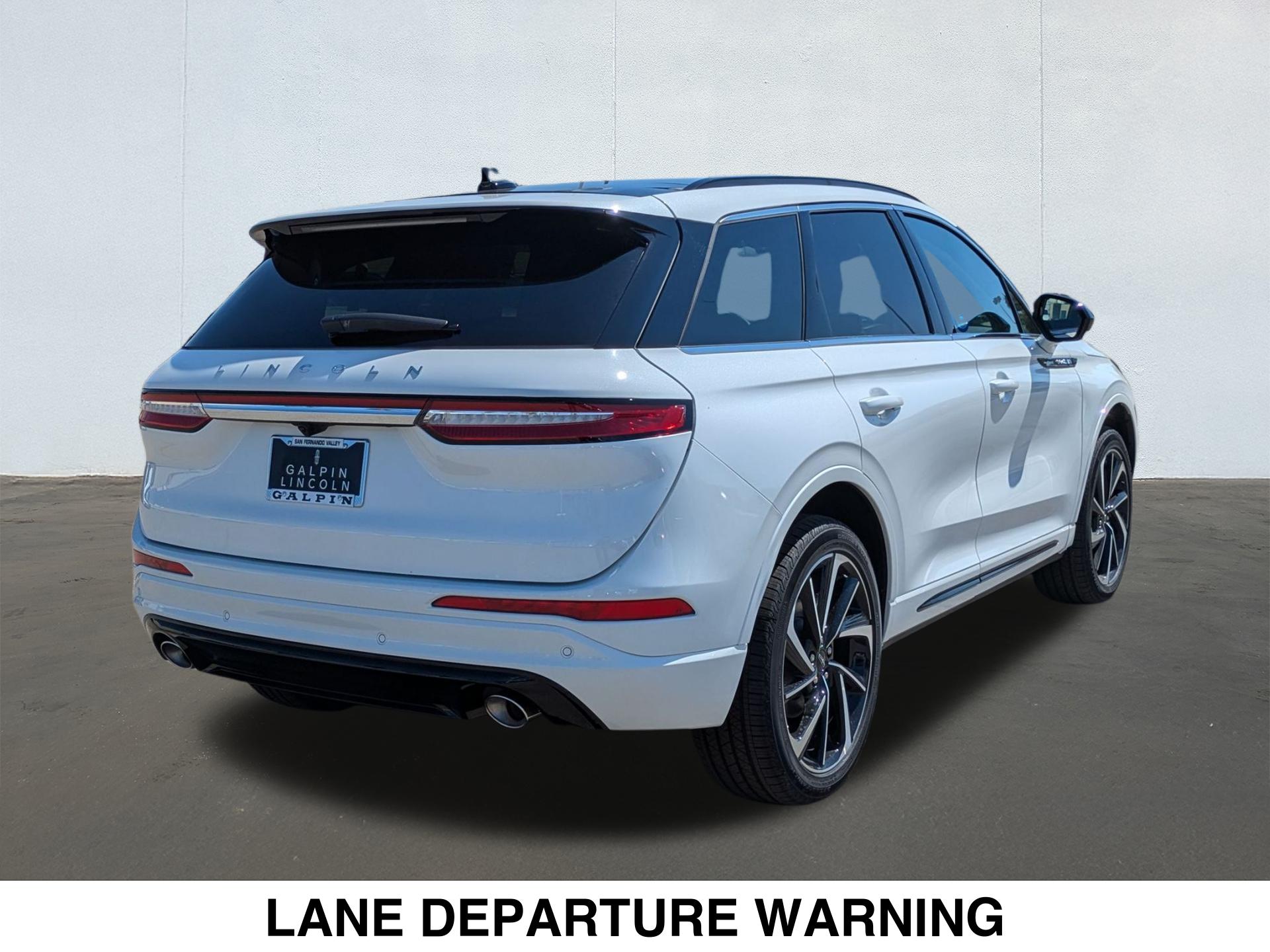 2025 Lincoln Corsair Grand Touring photo 2