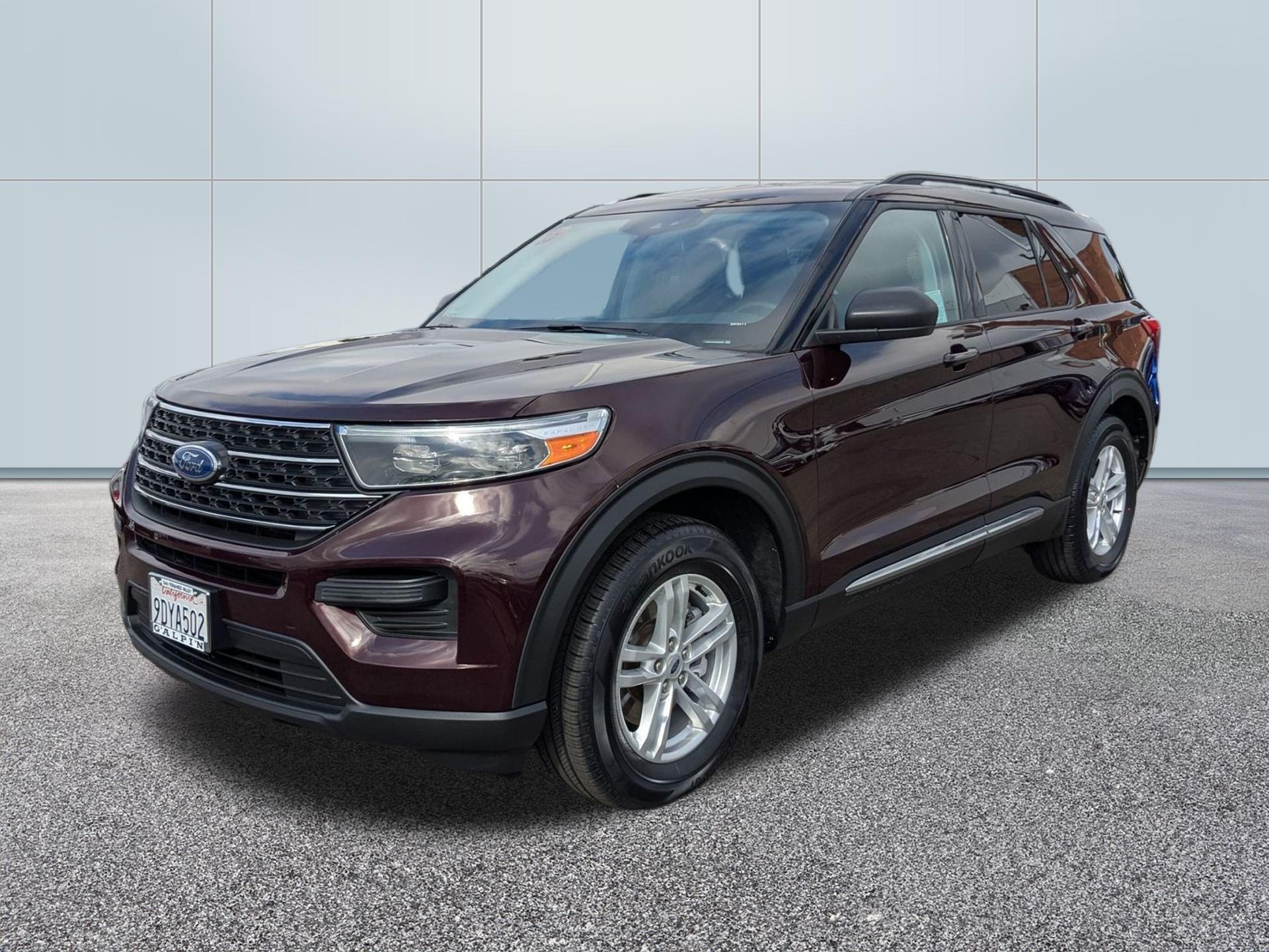 2022 Ford Explorer XLT photo 3