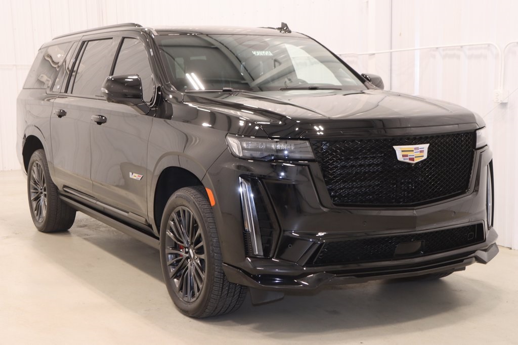 2023 Cadillac Escalade ESV V-Series photo 3