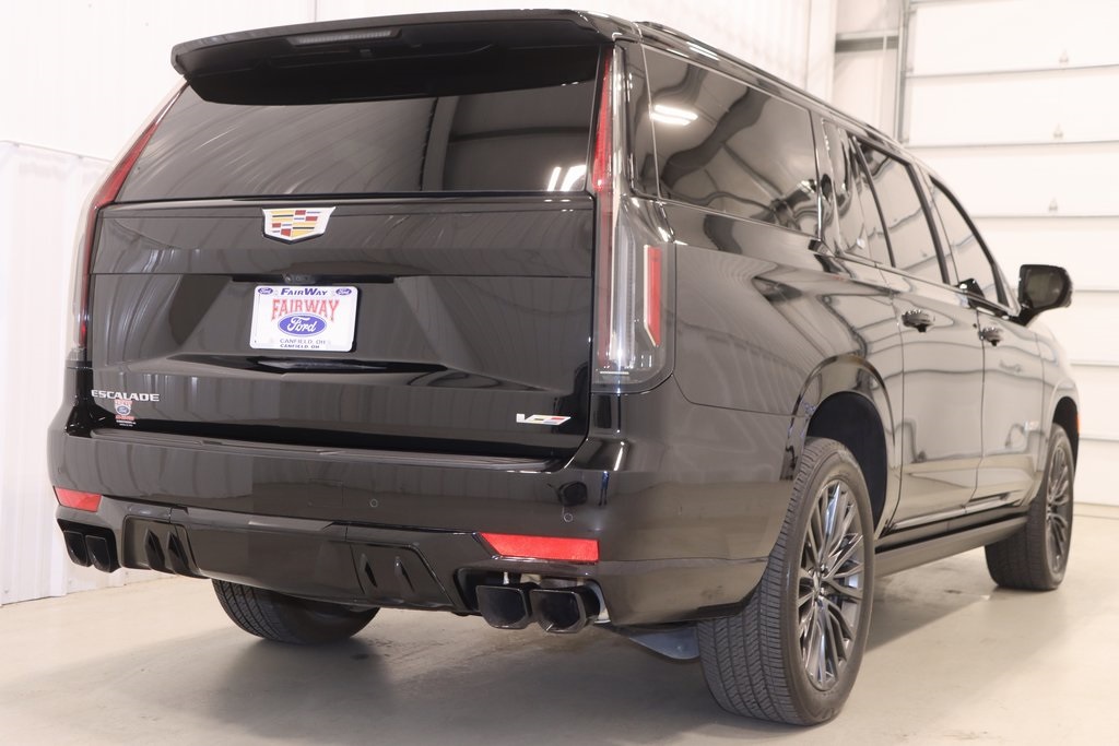 2023 Cadillac Escalade ESV V-Series photo 9