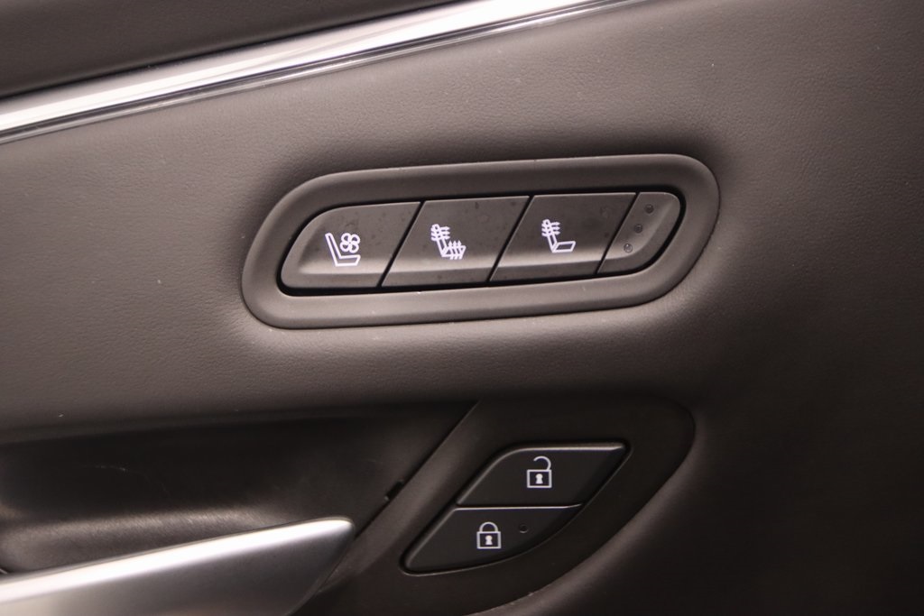 2023 Cadillac Escalade ESV V-Series photo 11